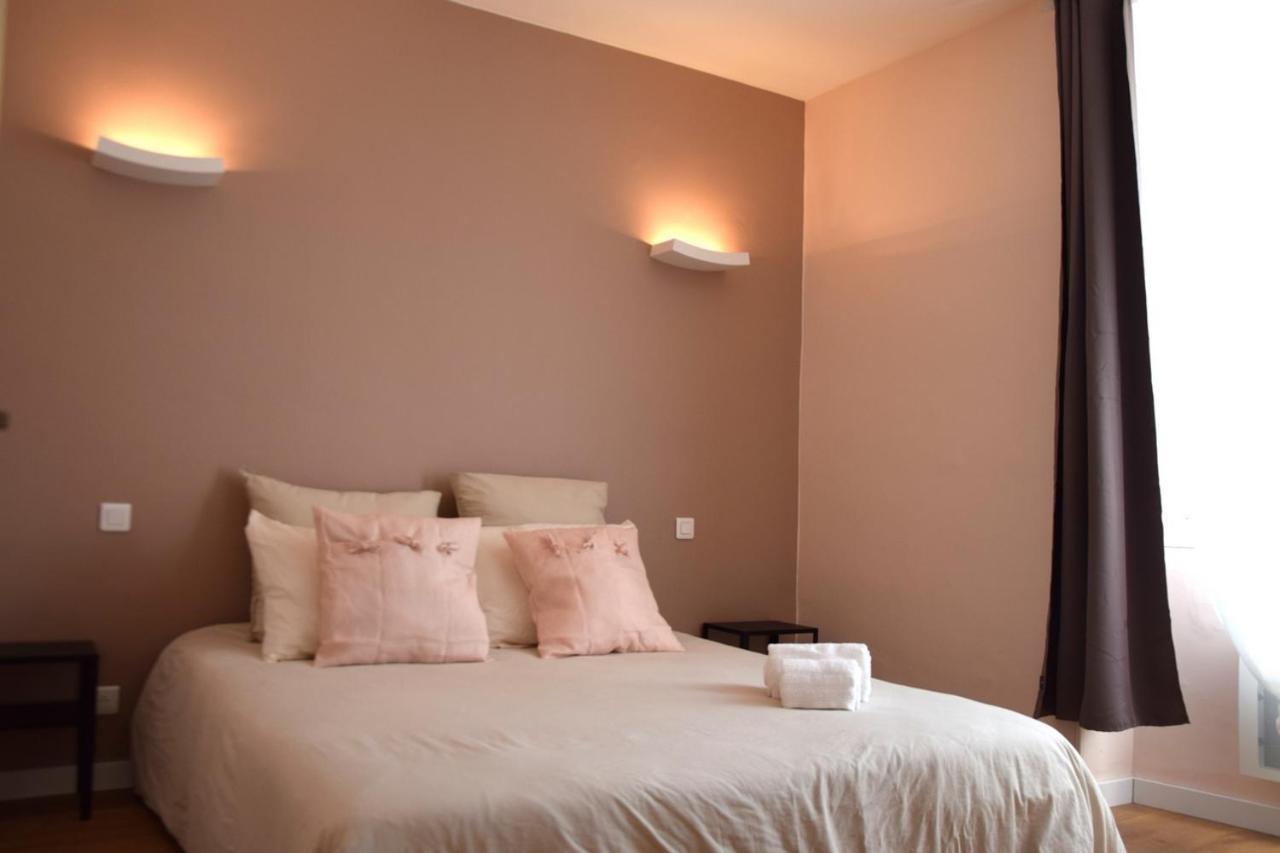 Le Lys Hotel Lacrouzette Екстериор снимка